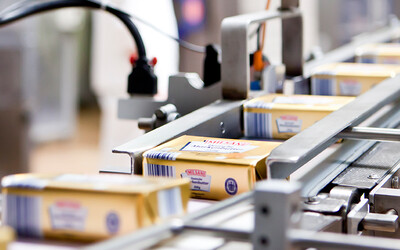 Made in Germany compressed air. Ammerland Dairy expands with heat recovery technology from KAESER.