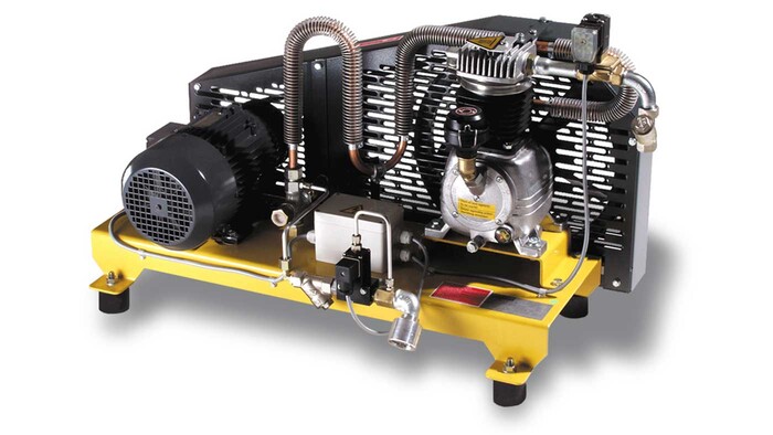 Booster reciprocating compressor